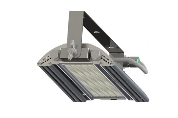 USS CP-M 40,  специальная оптика, крепление скоба ,5000К, IP67, двухрежимный 40-100% управление «сухой контакт», гарантия 8 лет.